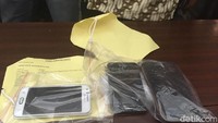 Barang bukti pembunuhan yang dilakukan Haris Simamora. 