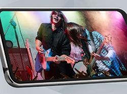 Sharp Aquos R2 Compact, Ponsel Pertama Punya Poni & Jenggot