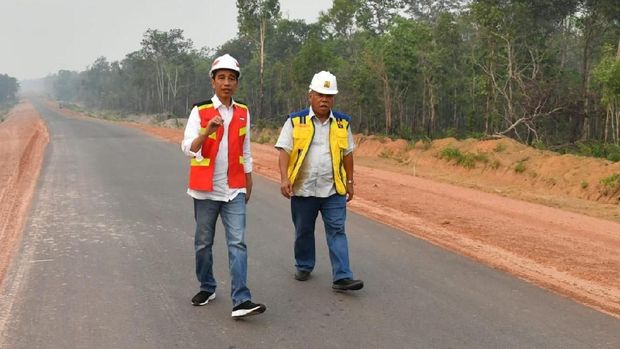 Presiden Jokowi dan Menteri PUPR jajal Trans Papua ruas Merauke-Boven Digoel