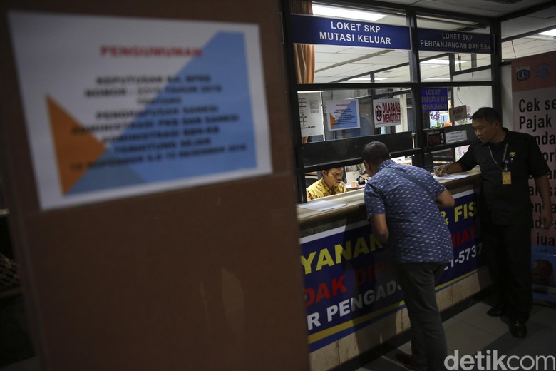 Pemprov DKI Gelar Pemutihan Denda Pajak Kendaraan Pemprov DKI Jakarta akan menghapuskan denda pajak kendaraan bermotor dan sanksi administrasi bea balik nama atau pemutihan pajak.
