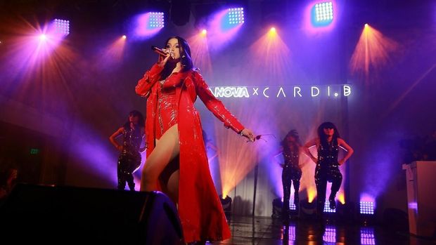 HOLLYWOOD, CA - NOVEMBER 14:  Cardi B attends the Fashion Nova x Cardi B Collaboration Launch Event at Boulevard3 on November 14, 2018 in Hollywood, California.  (Photo by Tommaso Boddi/Getty Images)