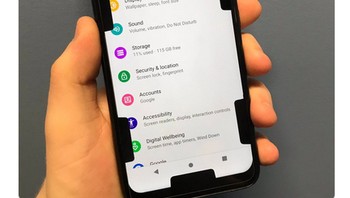 Sejumlah pengguna Pixel 3 XL sempat mengeluhkan bug yang bikin sebuah notch muncul di sisi layar ponselnya. Bagaimana jika semua sisi sekalian dipasangi notch? (Foto: Internet/Twitter)