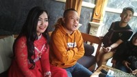 Semenjak resmi bercerai dengan Lina, Sule mengaku jauh lebih bebas untuk bergerak dan membantu saudara-saudaranya.  Foto: Hanif Hawari/ detikHOT