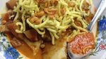 Habis Olahraga Paling Mantap Sarapan Lontong Kari yang Gurih Pedas