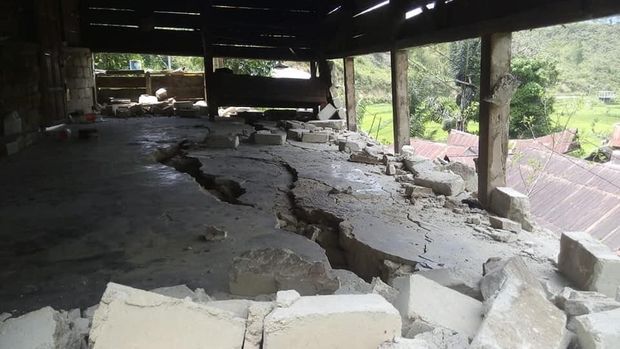 Rinciannya, 203 bangunan rumah warga dan 40 bagunan milik pemerintah.