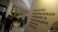 Surat-surat yang dipamerkan diantaranya milik Ir Soekarno, Mohammad Hatta, Sutan Sjahrir, Kartini, Tan Malaka, John Lie, Ki Hajar Dewantara, dan Agus Salim.