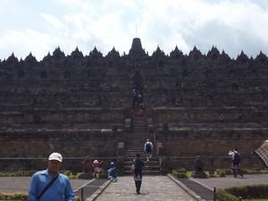 Pesona Borobudur yang Tak Pernah Pudar