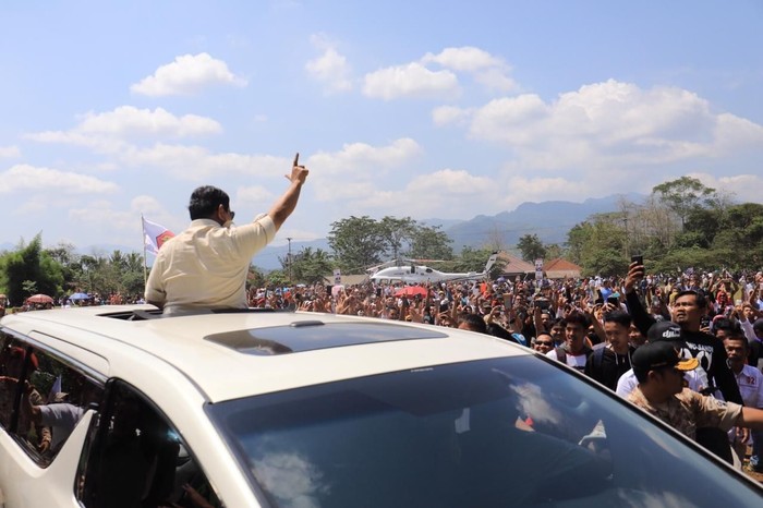 Prabowo Nilai Sampai Sekarang Gaji Guru, TNI, & Polisi Masih Kecil