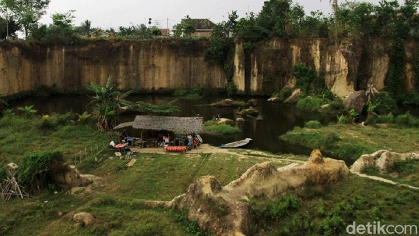 Tebing Koja begitu apik dan cocok buat traveler yang suka jalan-jalan untuk sekadar berburu foto cakep. Istilahnya, Instagramable banget! (Tripa Ramadhan/detikTravel) Tebing Koja begitu apik dan cocok buat traveler yang suka jalan-jalan untuk sekadar berburu foto cakep. Istilahnya, Instagramable banget! (Tripa Ramadhan/detikTravel)