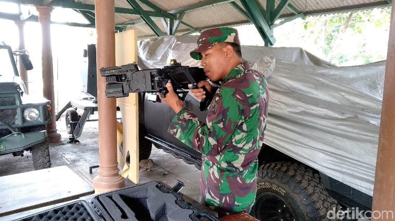 Corner Shot, Senjata Karya Poltekad Untuk Pasukan Khusus TNI Corner Shot, Senjata Karya Poltekad Untuk Pasukan Khusus TNI