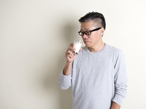 Ini Loh Sederet Manfaat Minum Susu Saat Sahur