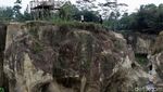 Foto: Kandang Godzilla di Tangerang
