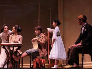 Teater Bunga Penutup Abad Ajak Penonton Nostalgia