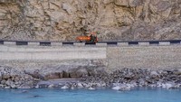 Pembangunan infrastruktur di sini telah meningkatkan kondisi lalu lintas dari kota yang dulu terisolasi. Istimewa/Xinhuanet.