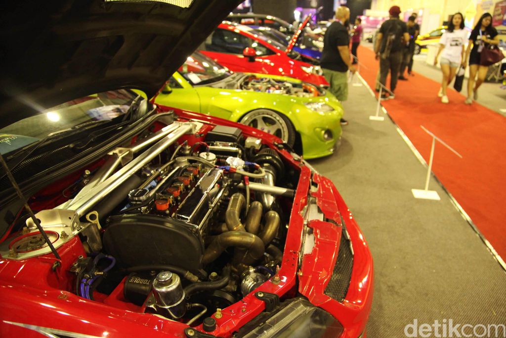 Pameran modifikasi pertama di Indonesia Modification Expo (IMX) 2018 resmi dibuka hari ini, Sabtu (17/11/2018) di Balai Kartini, Jakarta. Begini suasananya.