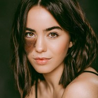 Cassandra Naud adalah seorang penari profesional asal Kanada. Ia cukup terkenal karena pernah membintangi proyak-proyek besar, seperti film Rags, iklan ESPN, video klip Leona Lewis, dan lain-lain. Foto: Instagram/@cassandranaud