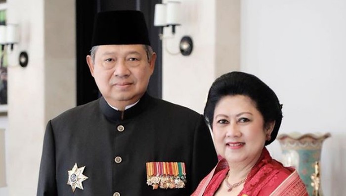 SBY dan Bu Ani Nyoblos di Singapura 14 April