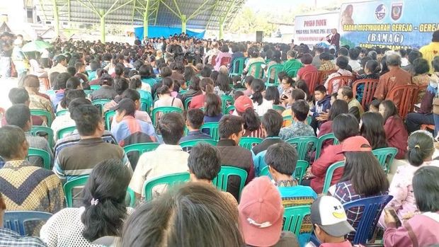 Warga di Mamasa gelar doa bersama.
