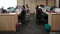 BRI juga telah memiliki beberapa unit kerja luar negeri di beberapa negara, yakni BRI New York Agency, BRI Cayman Island Branch, Hongkong Representative Office, dan BRI Remittance Hong Kong.