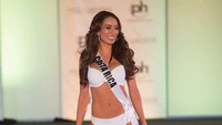 Ini gaya berbikini Elena saat tampil di Miss Universe 2017. (elenacorreau/Instagram)