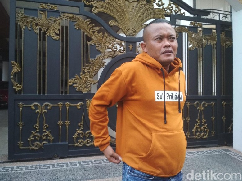 Sule Ngaku Hal Mistis Sering Terjadi di Rumah Mewahnya Sule Ngaku Hal Mistis Sering Terjadi di Rumah Mewahnya