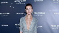 Nah, bagaimana dengan gaya Hailey kali ini? Foto: Getty Images
