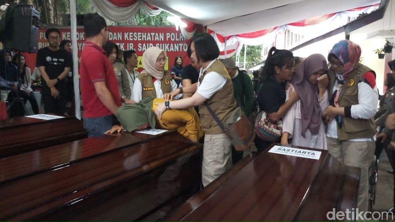 3 Jenazah Korban Lion Air Diserahkan ke Keluarga 3 Jenazah Korban Lion Air Diserahkan ke Keluarga
