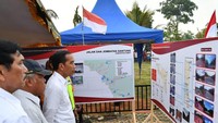 Tahun depan, pemerintah akan kembali membangun PLBN Sota di Merauke, Papua. Rencananya PLBN Sota akan mulai dibangun pada Januari 2019 mendatang.Selama empat tahun kita telah membangun 7 pos perbatasan di Aruk, Badau, Entikong, Wini, Motaain, Motamasin, dan Skouw. Tiba saatnya juga di Sota ini akan kita mulai di Januari 2019, kata Presiden Joko Widod  saat meninjau lokasi PLBN Sota Jumat, (16/11/2018).Foto: Laily Rachev/Biro Pers Setpres.