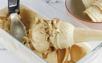 Pria Ini Makan Es Krim dengan Lobster, Saus Tomat hingga Tiram Mentah