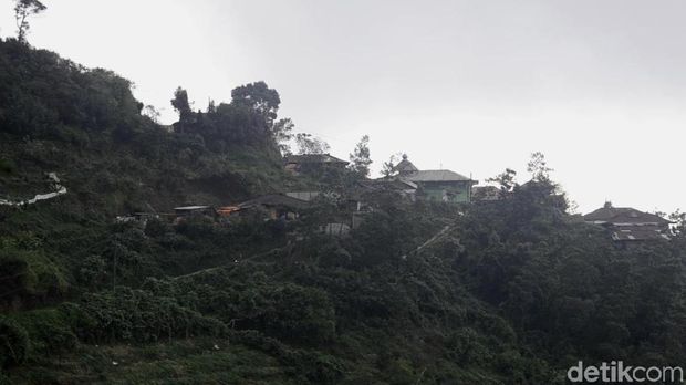 Bupati pun 'Hilang Jabatan' di 'Kampung Hilang' Sigandul Dieng
