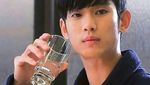 Mengintip Gaya Kulineran Kim Soo Hyun yang Imut
