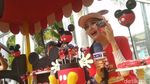 Meriahnya Perayaan Ulang Tahun Mickey yang ke-90