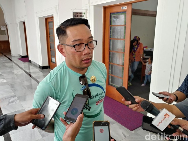 Ridwan Kamil Perintahkan Tanah Tak Berfungsi Ditanami Pohon Bambu Ridwan Kamil Perintahkan Tanah Tak Berfungsi Ditanami Pohon Bambu