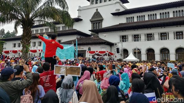 Ridwan Kamil Perintahkan Tanah Tak Berfungsi Ditanami Pohon Bambu
