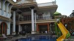 Seperti Istana, Begini Kediaman Sule di Bekasi