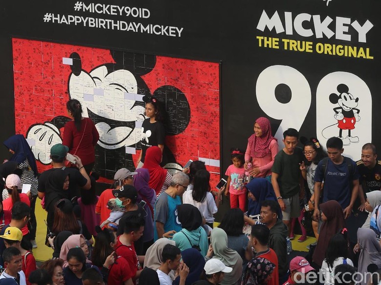 Rayakan Ultah ke-90, akan Ada Proyek Film untuk Mickey Mouse? Foto: Ari Saputra/ detikHOT Rayakan Ultah ke-90, akan Ada Proyek Film untuk Mickey Mouse? Foto: Ari Saputra/ detikHOT