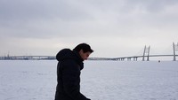 Kaka saat memancing di danau beku di Finlandia (Instagram/kaka)