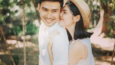 7 Potret Mesra Christian Bautista dengan Kat Ramnani