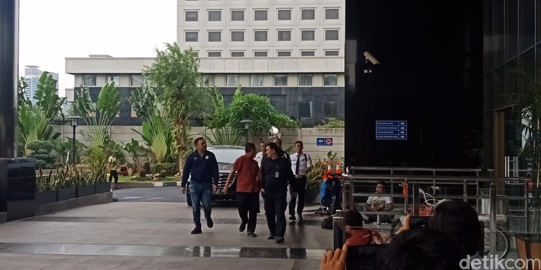 Kepala Daerah Kembali Kena OTT, KPK Minta Pemerintah Lakukan Evaluasi Kepala Daerah Kembali Kena OTT, KPK Minta Pemerintah Lakukan Evaluasi