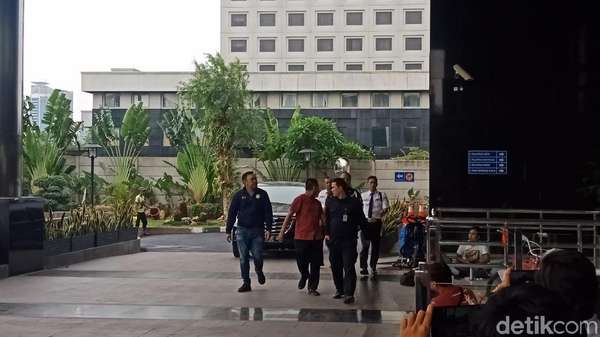 Kepala Daerah Kembali Kena OTT, KPK Minta Pemerintah Lakukan Evaluasi Kepala Daerah Kembali Kena OTT, KPK Minta Pemerintah Lakukan Evaluasi