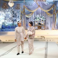 Inilah momen bahagia Tengku Puteri Iman Abdullah saat menggelar resepsi pernikahannya dengan Tengku Abu Bakar Ahmad Bin Tengku Arif Bendahara Tengku Abdullah. Pesta pernikahan mereka digelar di Hotel Shangri-La, Kuala Lumpur, 5 November 2018. Foto: Dok. Instagram @imanabdullah