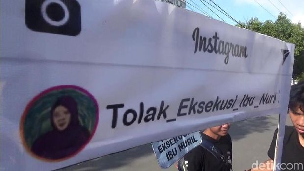 Gelar Aksi, Mahasiswa di Makassar Minta Jokowi Bebaskan Nuril