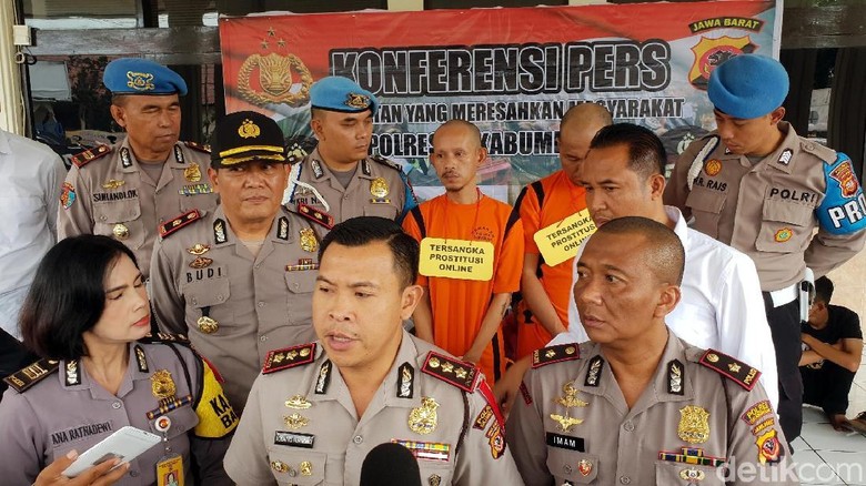 2 Muncikari Prostitusi Online di Sukabumi Dijerat UU ITE dan Anak 2 Muncikari Prostitusi Online di Sukabumi Dijerat UU ITE dan Anak