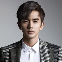 Yoo Seung Ho mulai terkenal di dunia akting sejak dirinya membintangi The Way Home pada 2002. Aktor berusia 25 tahun ini sebenarnya memulai debutnya di dunia hiburan dalam sebuah iklan ponsel pada 1999. Beranjak dewasa, pria kelahiran Incheon, Korea Selatan ini sukses membintangi berbagai drama diantaranya Master of Study, Missing You, Remember, hingga I’m Not a Robot. Foto: istimewa
