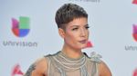 Penampilan Seksi Halsey di Latin Grammy 2018