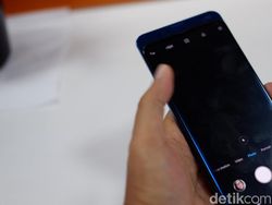 Kencan Singkat dengan Xiaomi Mi Mix 3