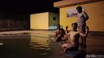 Foto: Berendam Malam-malam di Banjarnegara, Ini Tempatnya