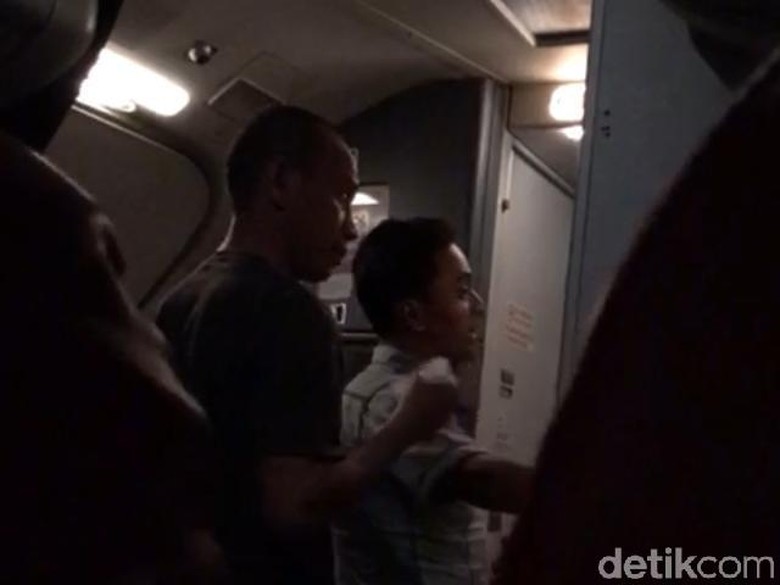AC Lion Air Medan-Jakarta Mati Sebelum Terbang, Penumpang Protes AC Lion Air Medan-Jakarta Mati Sebelum Terbang, Penumpang Protes