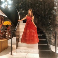 Cathy adalah istri dari pernikahan kelima Richard. Sebelum menikah dengan Cathy, dia sempat ragu akan menikah lagi. Richard mengaku tak mau dibodohi dengan wanita. Wanita itu berbahaya, begitu ungkap pengusaha Austria itu.  Foto: Instagram (@cathy.lugner)