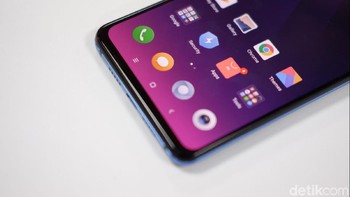 Bezel bawahnya cukup tipis. Foto: Adi Fida Rahman/detikINET